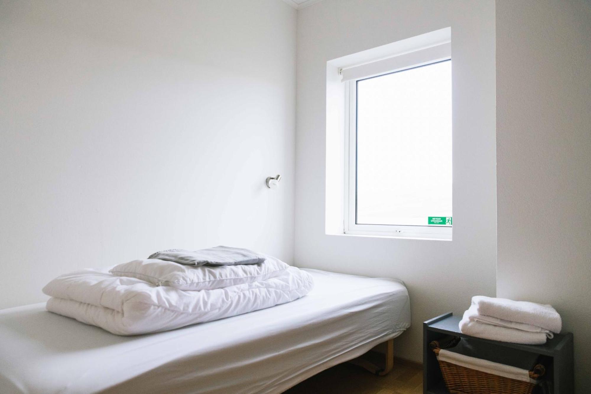 Tangahus Guesthouse Bortheyri Zimmer foto